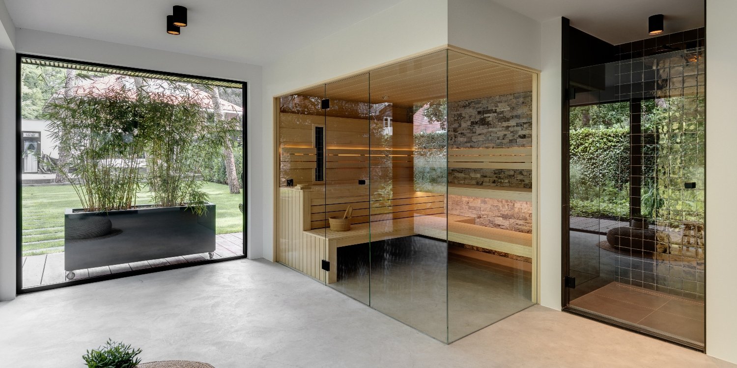 Exclusieve sauna met steenstrips